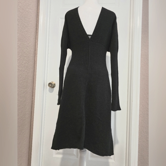 TWEEN-SET Deep Gray A-line Ribbed Long Sleeve Wool Dress with Bishop Sleeves - Picture 1 of 8
